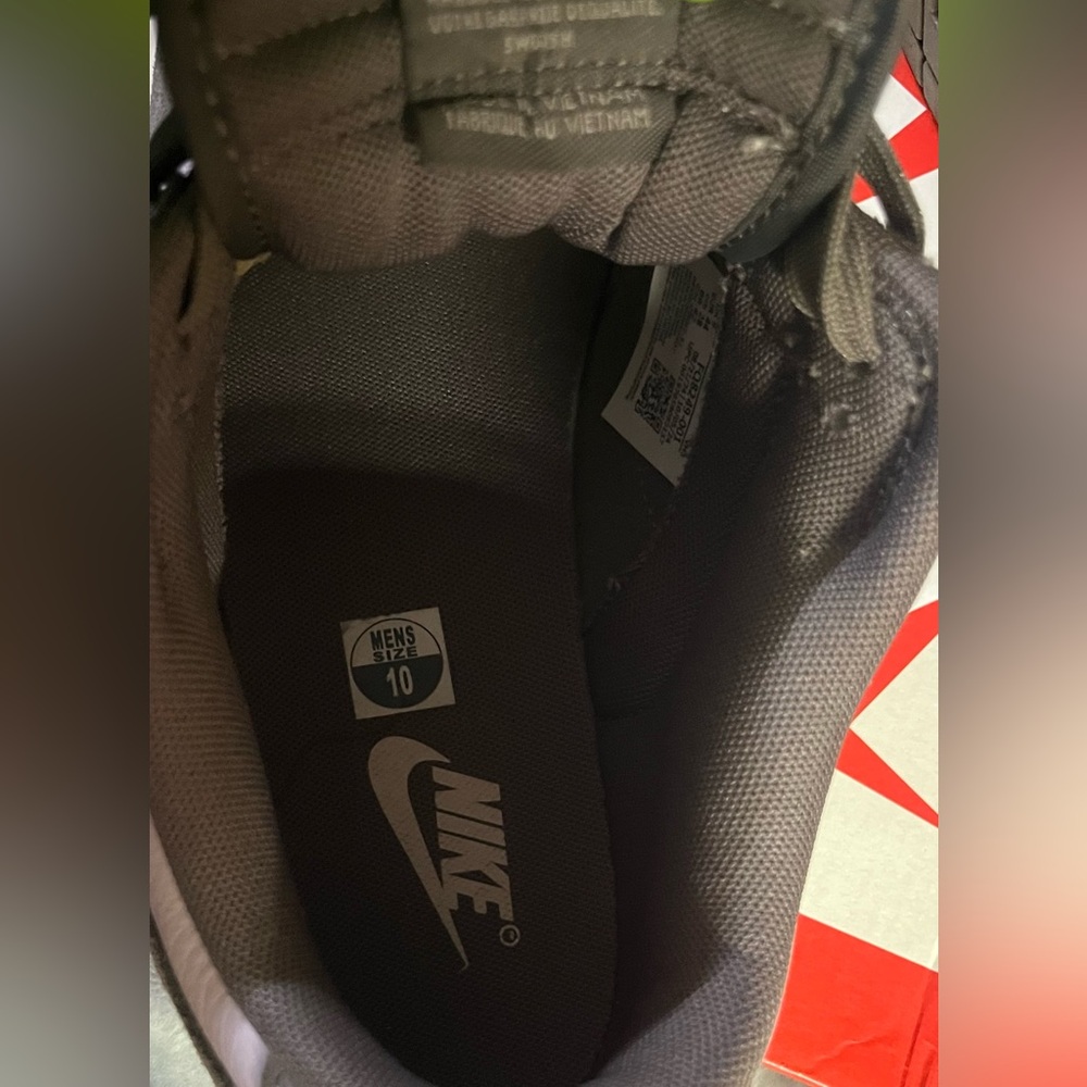 Nike Dunk Low SE Platinum Violet Cave Stone - Picture 5 of 9